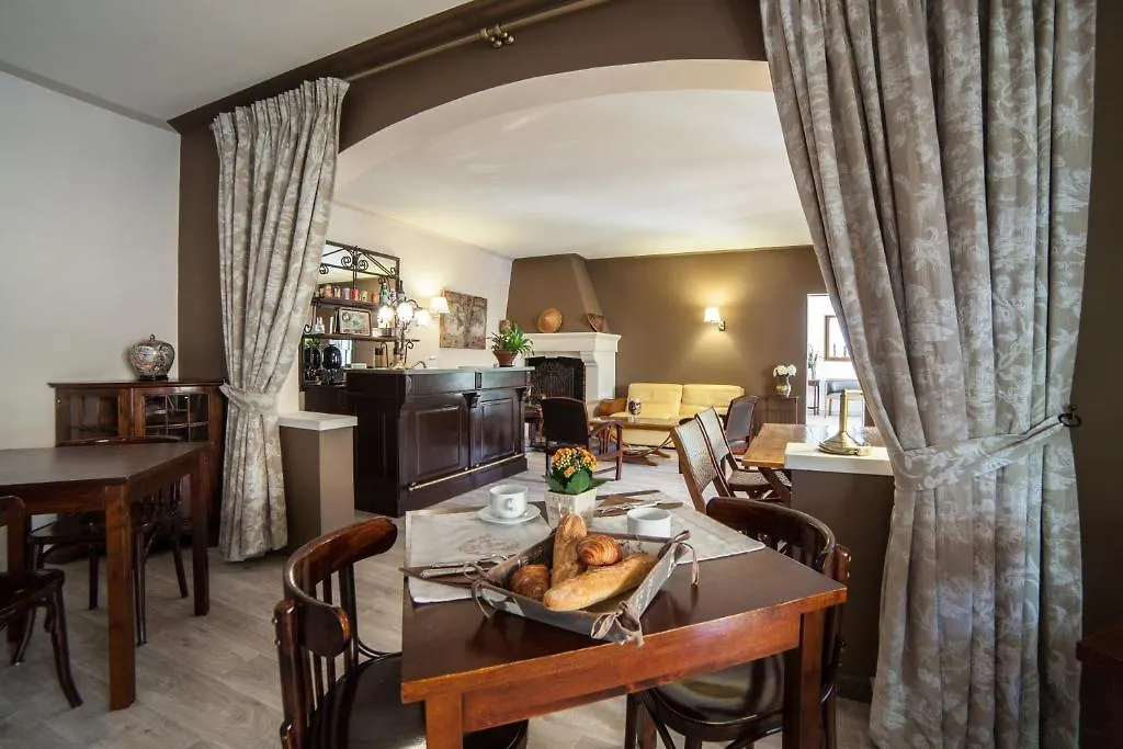 Hotel Mistral Mas-Blanc-des-Alpilles