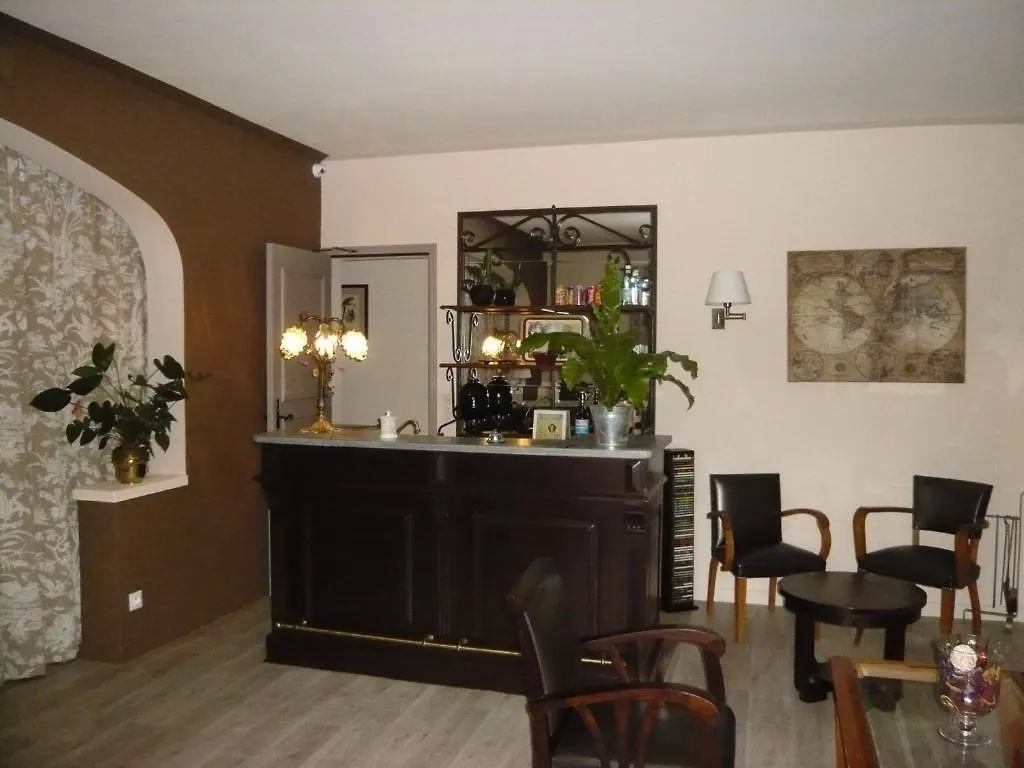 ***  Hotel Mistral Mas-Blanc-des-Alpilles Francia